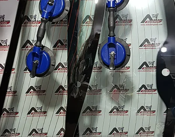 از کجا شیشه اصلی خودرو خود را بخریم؟ راهنمای تشخیص شیشه تقلبی